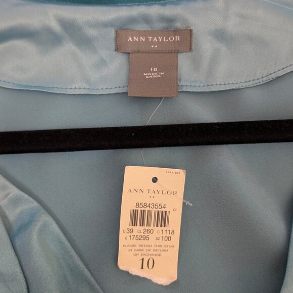 NWT Ann Taylor Blue Gradient Satin Top - Picture 6 of 7